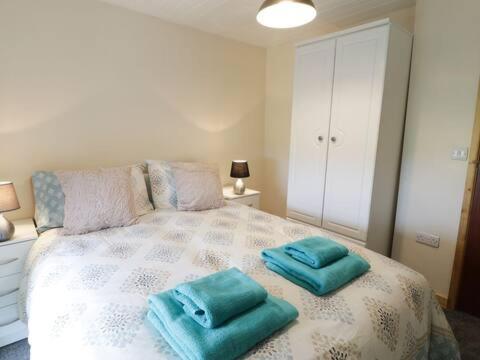 Ty Rhos, Farm Stay, Sleeps 4, Rhoshirwaun 2 Miles From Aberdaron Exterior foto